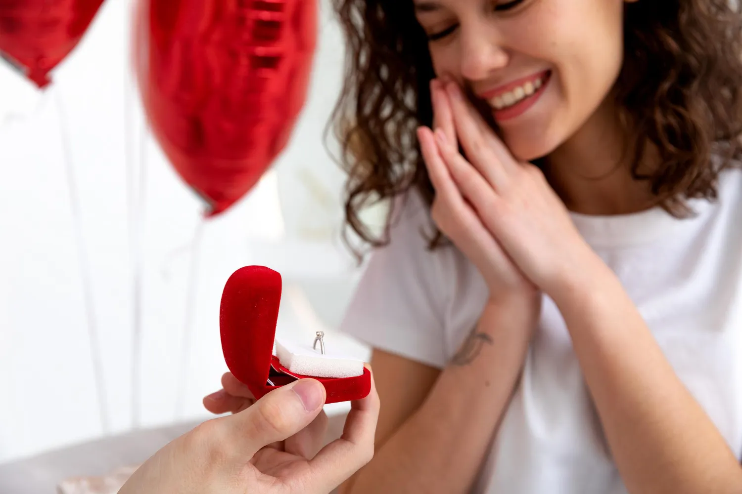 Jaką biżuterię kupić dziewczynie