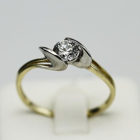 Pierścionek Złoty Z Cyrkonią 2.18g PR. 585