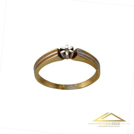 Złoty pierścionek z brylantem o masie 0,02 ct oraz wadze 1,53g