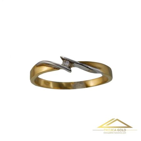 Złoty pierścionek z brylantem o  masie 0,03 ct oraz wadze 1,79g